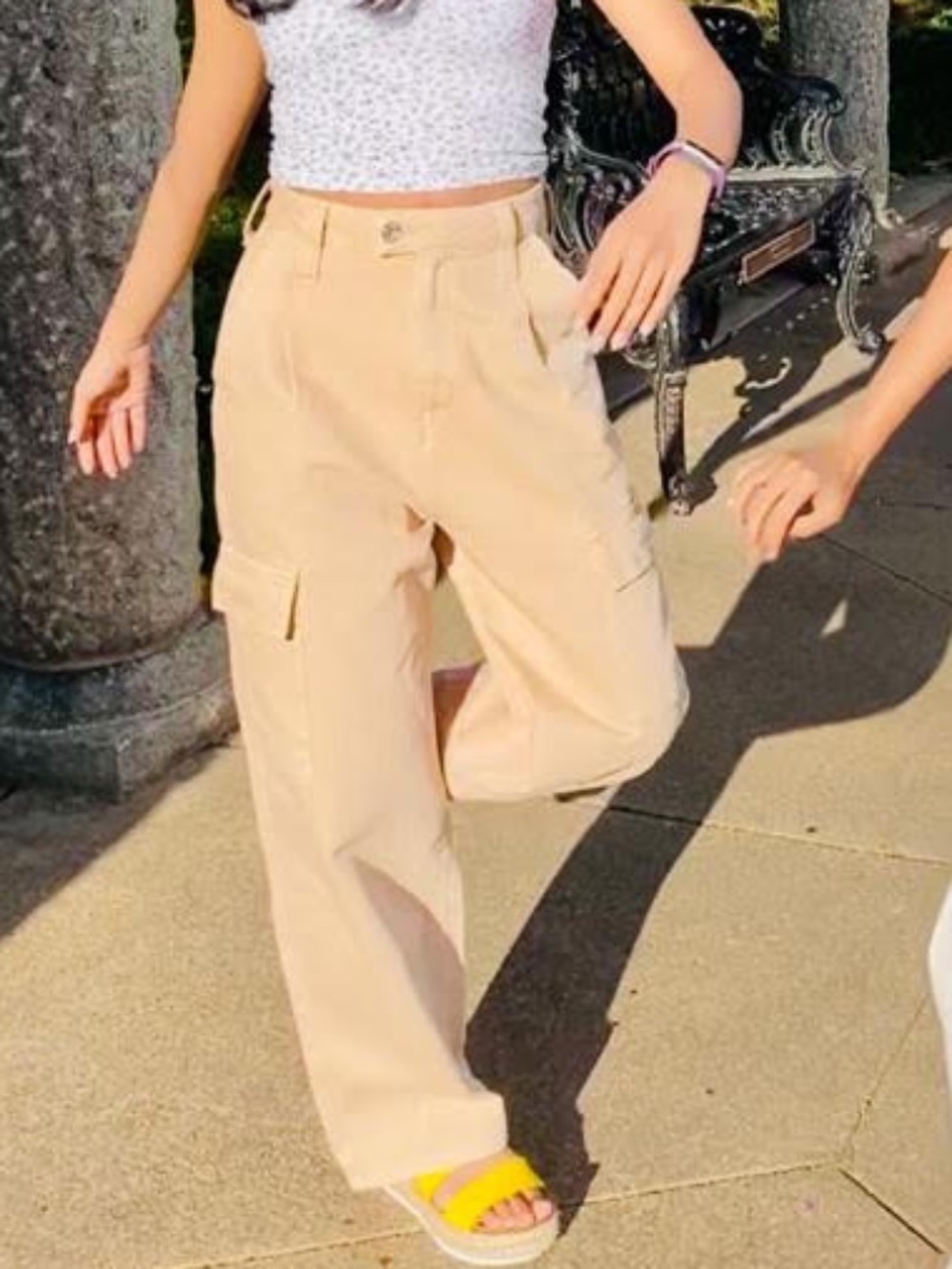 Zara Beige High-Waisted Cargo Pants Women's 00 Wide Leg Utility